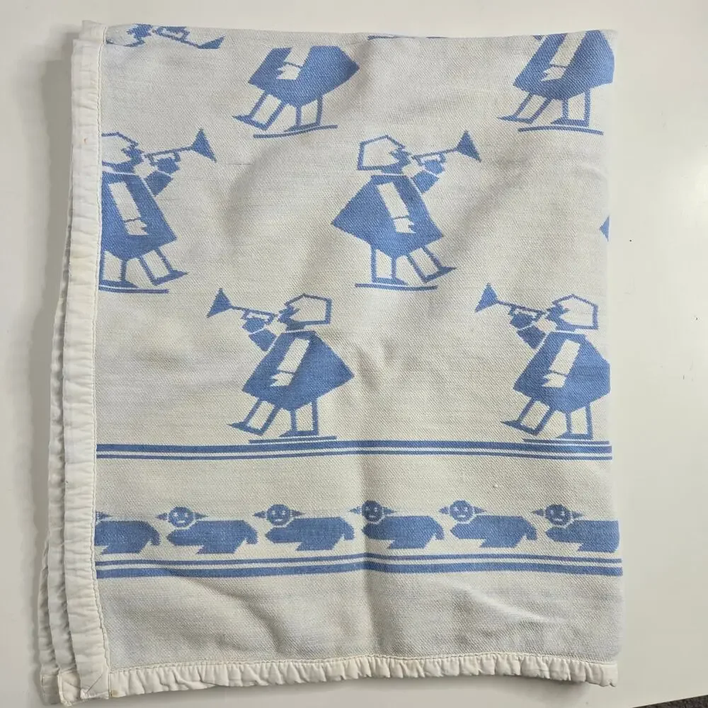 Vintage Baby Blanket Crib Reversible Woven Sheep Border Horn Blowers 42